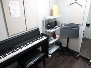 防音室：2.5畳電子ピアノ